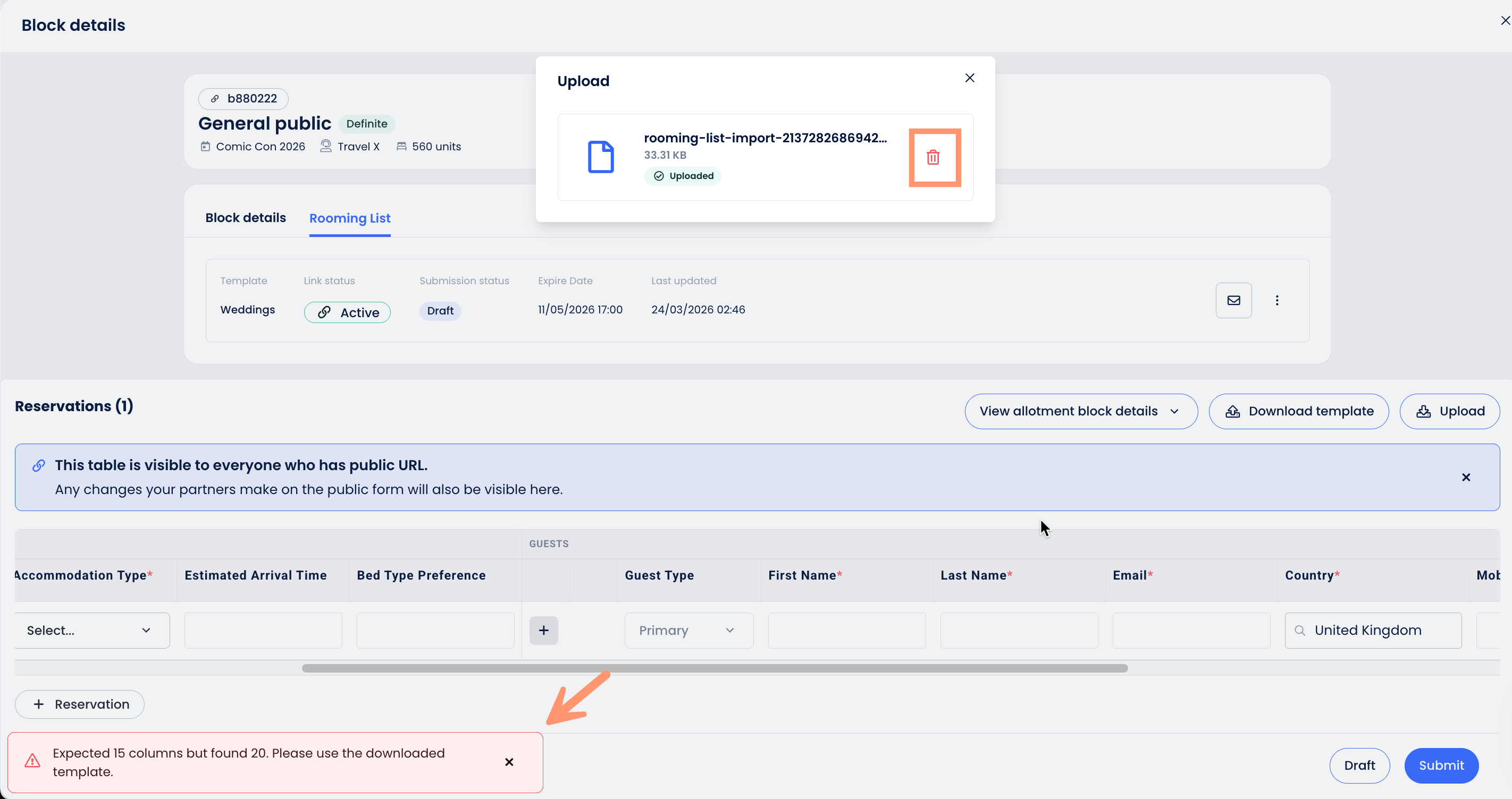 Validation error banner showing expected vs found columns and the trash icon to remove the file.