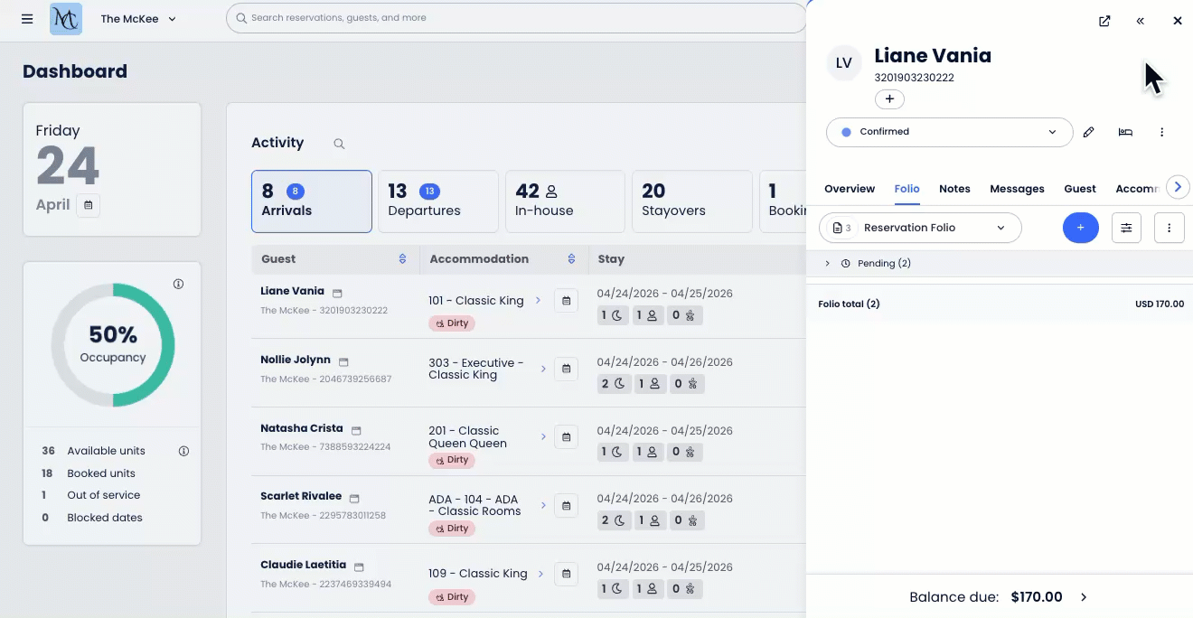 Navegação entre as guias do painel lateral de Detalhes da Reserva