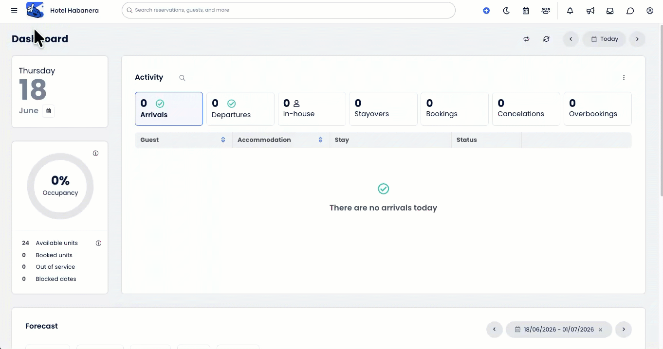 Animated demonstration showing a user opening the Main Menu, selecting Reporting, and clicking on the Cloudbeds Reports tab.